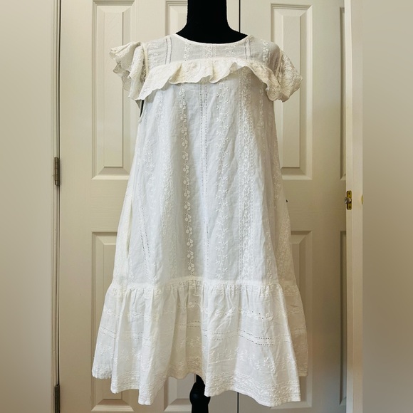 Ellison Dresses & Skirts - NWT ⭐️ Ellison Off White Eyelet Lace Shift Dress Size Small